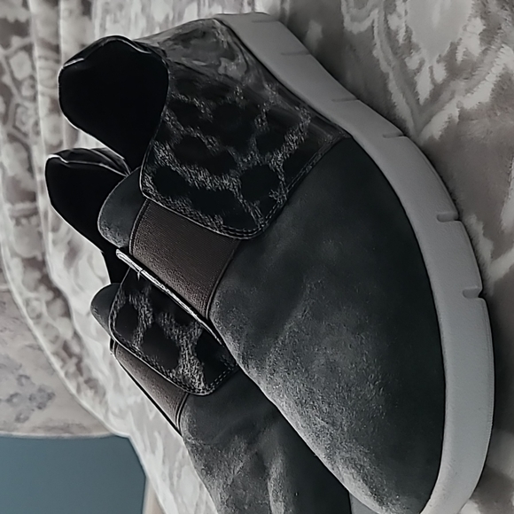 Vaneli sport slip on shoe - Picture 2 of 4